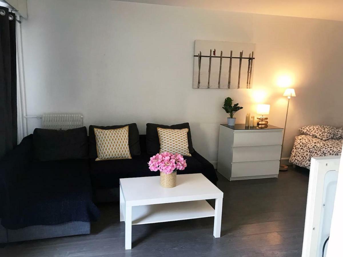 Lovely Flat Champs De Mars Eiffel Paris Bagian luar foto