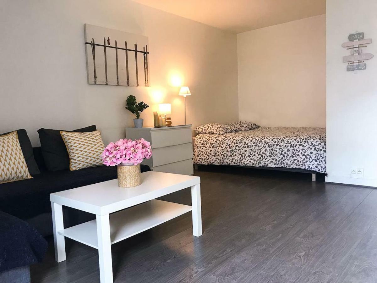 Lovely Flat Champs De Mars Eiffel Paris Bagian luar foto